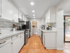 9355 Sunset Way, Bellevue WA 98004