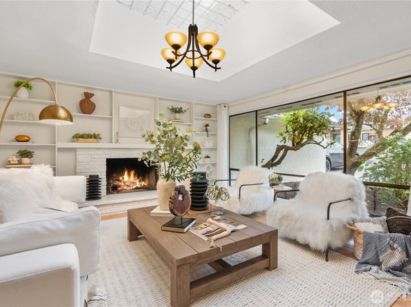 9355 Sunset Way, Bellevue WA 98004