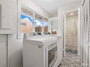 9355 Sunset Way, Bellevue WA 98004