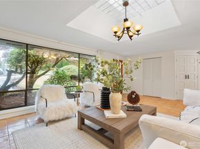 9355 Sunset Way, Bellevue WA 98004
