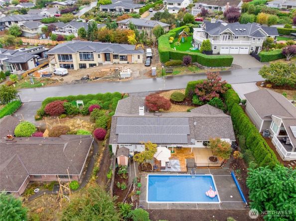 9355 Sunset Way, Bellevue WA 98004