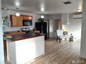 1135 Morgan Road NW A & B, Bremerton WA 98312