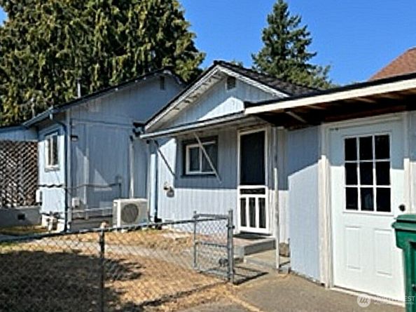 1135 Morgan Road NW A & B, Bremerton WA 98312