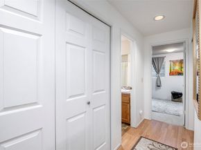 15141 Sunwood Boulevard EE11, Tukwila WA 98188