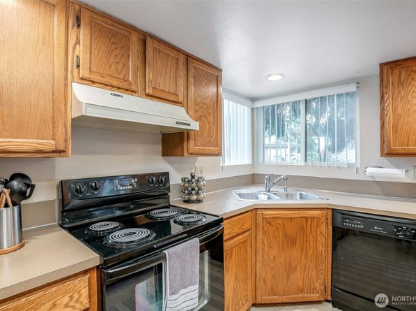 15141 Sunwood Boulevard EE11, Tukwila WA 98188