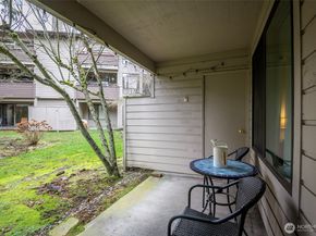 15141 Sunwood Boulevard EE11, Tukwila WA 98188