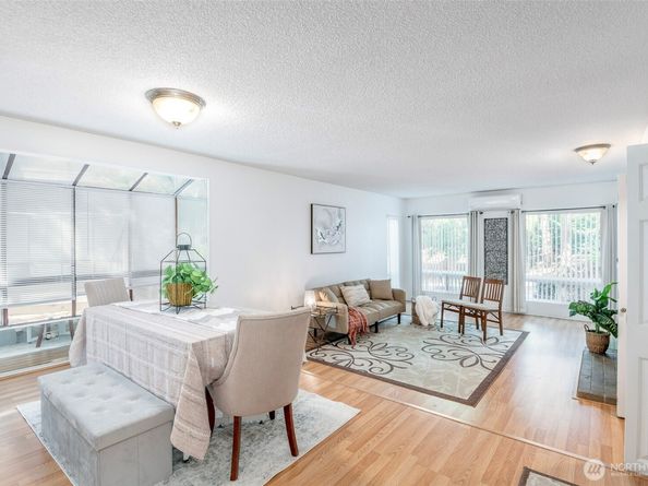 15141 Sunwood Boulevard EE11, Tukwila WA 98188