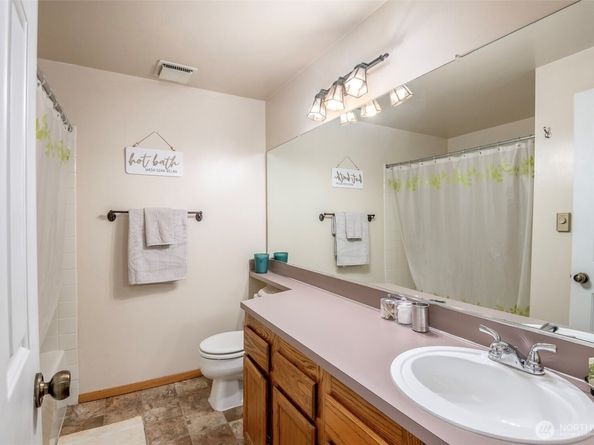15141 Sunwood Boulevard EE11, Tukwila WA 98188
