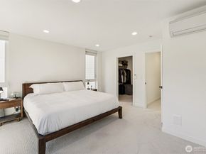 8751 14th Avenue NW G, Seattle WA 98117