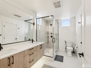 8751 14th Avenue NW G, Seattle WA 98117