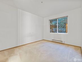 22118 41st Place S 104, Kent WA 98032