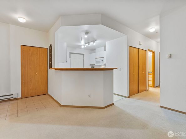22118 41st Place S 104, Kent WA 98032