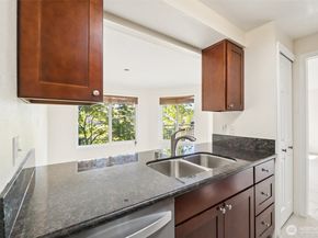 12724 NE 144th Street E202, Kirkland WA 98034