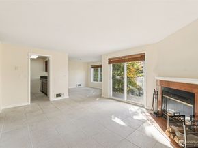 12724 NE 144th Street E202, Kirkland WA 98034