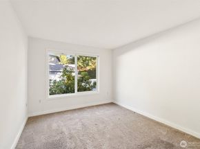 12724 NE 144th Street E202, Kirkland WA 98034