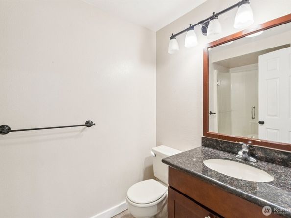 12724 NE 144th Street E202, Kirkland WA 98034