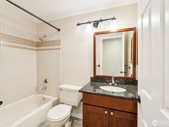 12724 NE 144th Street E202, Kirkland WA 98034