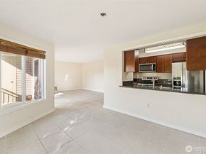 12724 NE 144th Street E202, Kirkland WA 98034