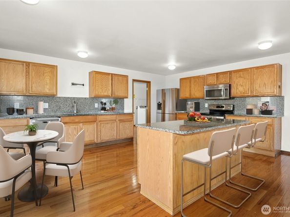 18216 169th Avenue SE, Renton WA 98058