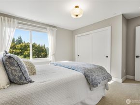 15525 NE 60th Street, Redmond WA 98052