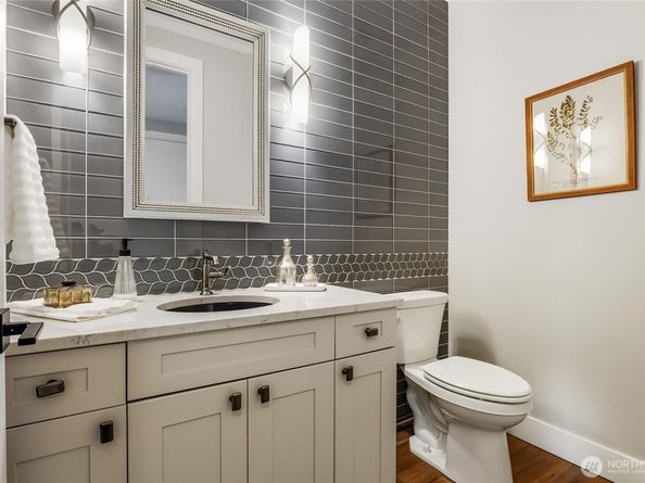 15525 NE 60th Street, Redmond WA 98052