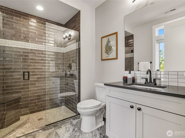 15525 NE 60th Street, Redmond WA 98052