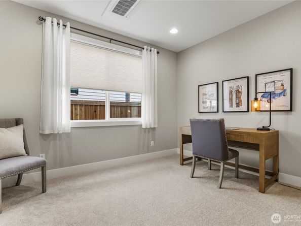 15525 NE 60th Street, Redmond WA 98052