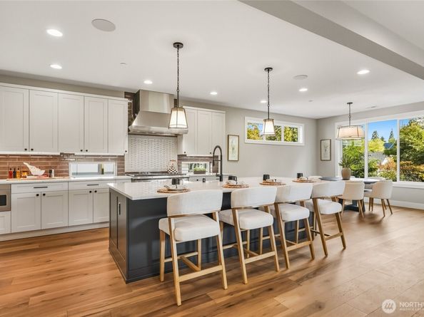 15525 NE 60th Street, Redmond WA 98052