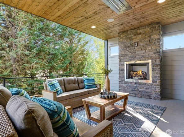 15525 NE 60th Street, Redmond WA 98052