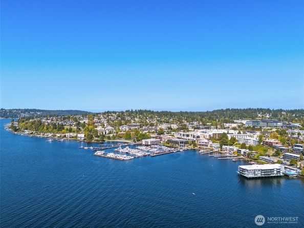 65 Kirkland Avenue 201, Kirkland WA 98033