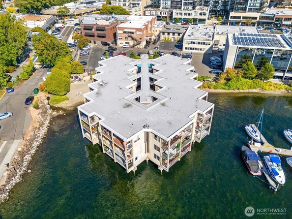 65 Kirkland Avenue 201, Kirkland WA 98033