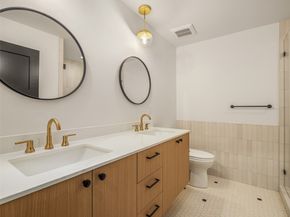 3610 Francis Avenue N, Seattle WA 98103