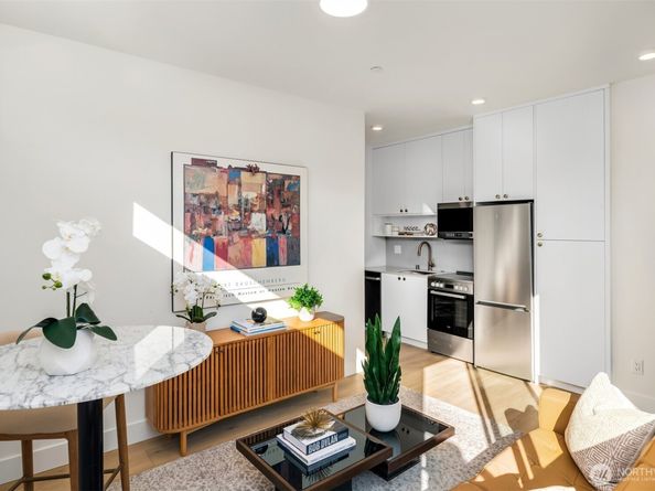 3610 Francis Avenue N, Seattle WA 98103