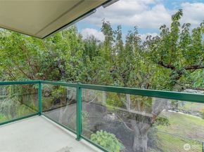 609 7th Avenue N B203, Edmonds WA 98020