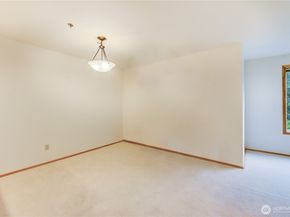609 7th Avenue N B203, Edmonds WA 98020