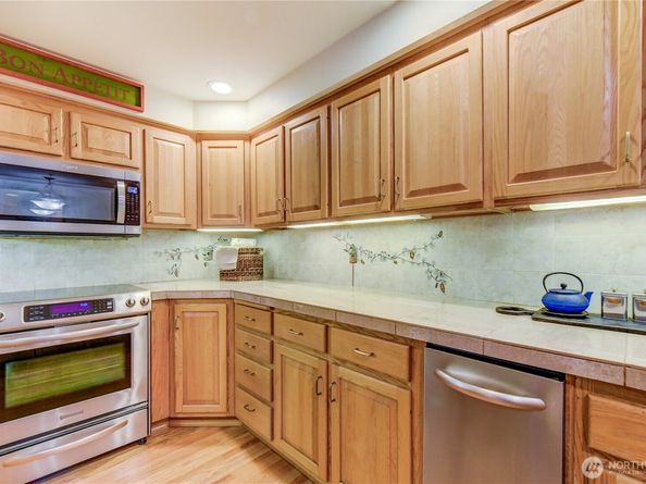 609 7th Avenue N B203, Edmonds WA 98020