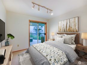 609 7th Avenue N B203, Edmonds WA 98020