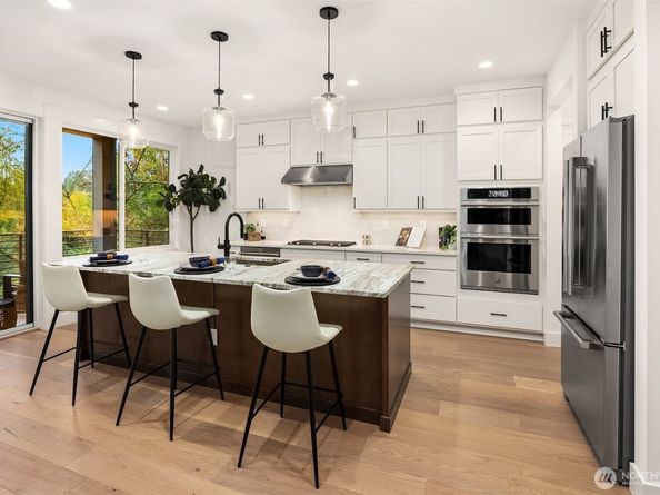 14870 Site 5 NE 2nd Court, Bellevue WA 98007