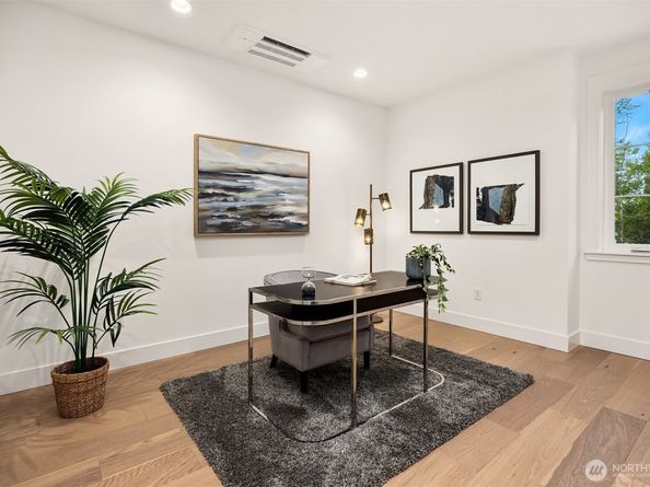 14870 Site 5 NE 2nd Court, Bellevue WA 98007