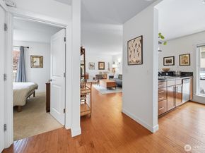 900 Summit Avenue E 303, Seattle WA 98102