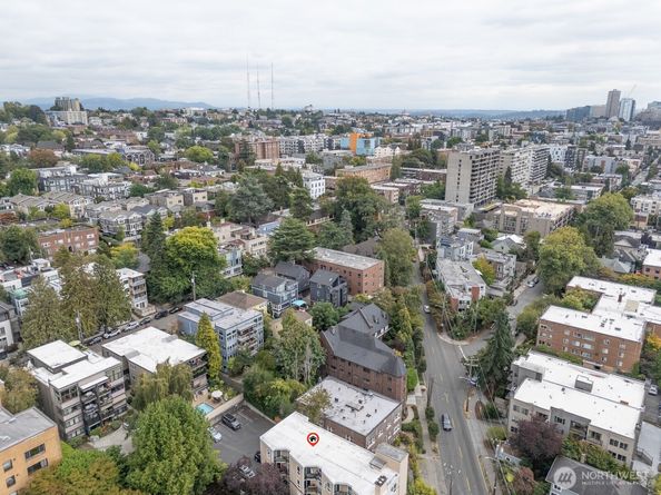 900 Summit Avenue E 303, Seattle WA 98102
