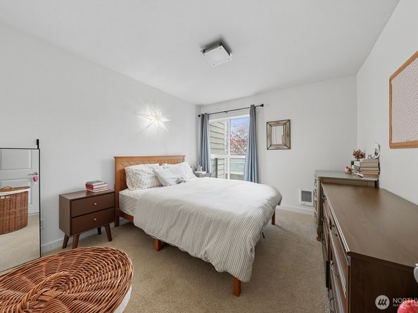 900 Summit Avenue E 303, Seattle WA 98102