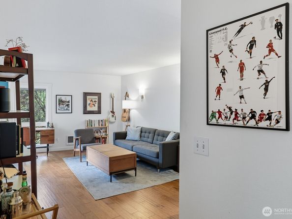 900 Summit Avenue E 303, Seattle WA 98102
