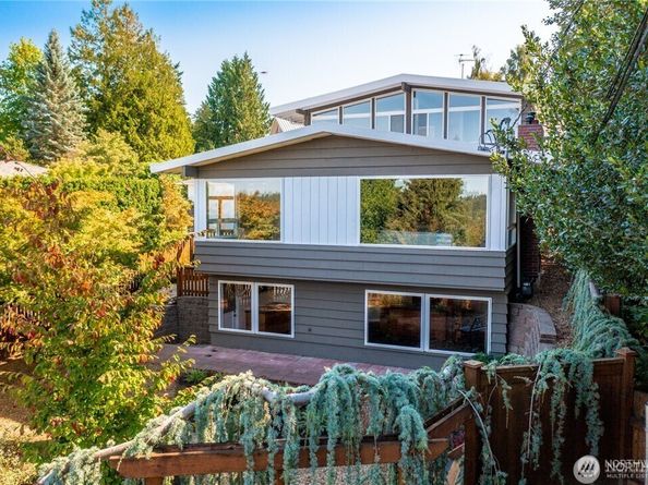 3215 NE 103rd Street, Seattle WA 98125