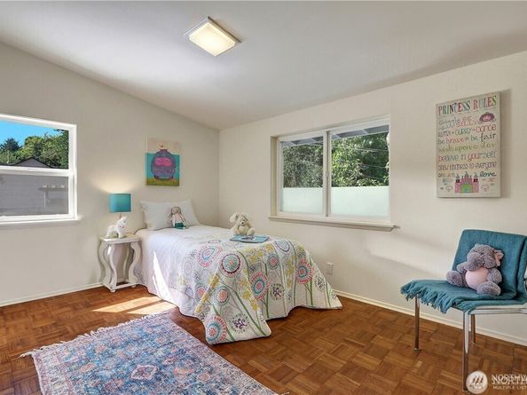 3215 NE 103rd Street, Seattle WA 98125