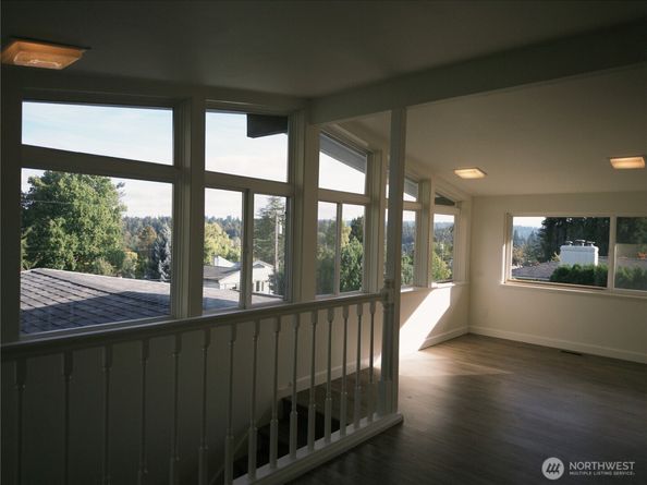 3215 NE 103rd Street, Seattle WA 98125