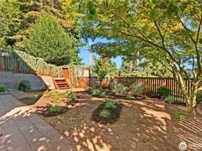 3215 NE 103rd Street, Seattle WA 98125