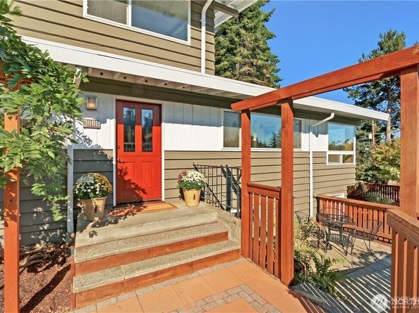 3215 NE 103rd Street, Seattle WA 98125