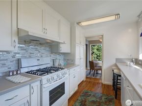 3215 NE 103rd Street, Seattle WA 98125