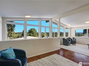 3215 NE 103rd Street, Seattle WA 98125